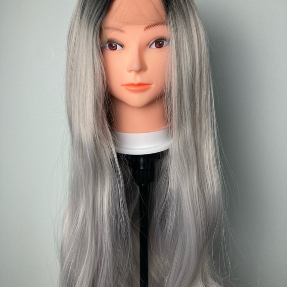 Black and Grey Lace Front Wig - Picture 5 of 6